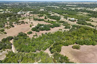 305 Hidden Oaks Lane, Liberty Hill, TX 78642 - Photo 38