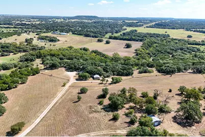 305 Hidden Oaks Lane, Liberty Hill, TX 78642 - Photo 34