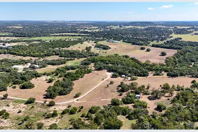305 Hidden Oaks Lane, Liberty Hill, TX 78642 - Photo 36