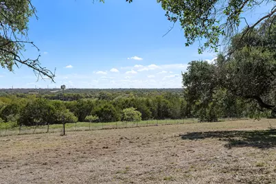 305 Hidden Oaks Lane, Liberty Hill, TX 78642 - Photo 30