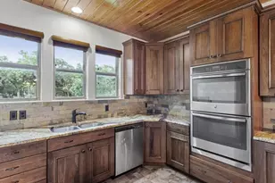 20603 Ridgeview Rd, Lago Vista, TX 78645 - Photo 16