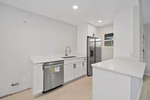1703 New York Ave, Austin, TX 78702 - Photo 12