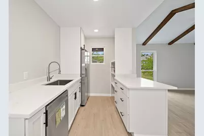 1703 New York Avenue, Austin, TX 78702 - Photo 14