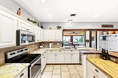 127 Klbj Road, Smithville, TX 78957 - Photo 8