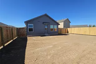 2304 Blizzard Dr, Lockhart, TX 78644 - Photo 4