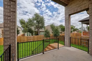112 Red Camella Dr, Georgetown, TX 78628 - Photo 14