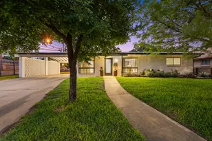 1723 Fawn Dr, Austin, TX 78741 - Photo 4