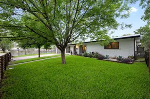 1723 Fawn Dr, Austin, TX 78741 - Photo 2