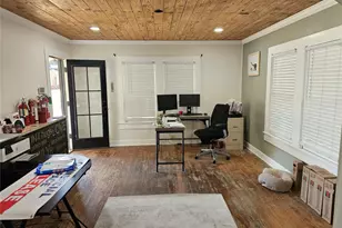 609 S Church St, Georgetown, TX 78626 - Photo 2