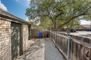 1015 E Yager Ln, Austin, TX 78753 - Photo 16