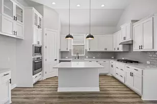 162 Topaz Cir, Dripping Springs, TX 78620 - Photo 18