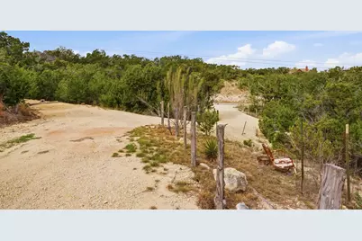 530 Pioneer Trail, Dripping Springs, TX 78620 - Photo 8
