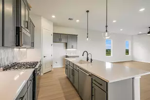 8601 Dongan Dr, Austin, TX 78744 - Photo 6
