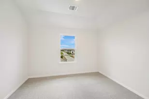 8601 Dongan Dr, Austin, TX 78744 - Photo 20