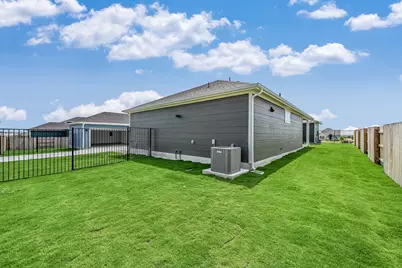 8601 Dongan Drive, Austin, TX 78744 - Photo 28