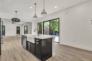 6905 Daugherty St, Austin, TX 78757 - Photo 14