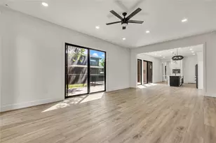 6905 Daugherty St, Austin, TX 78757 - Photo 20