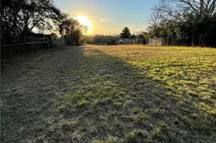 2009 Greenwood Ave, Austin, TX 78723 - Photo 1