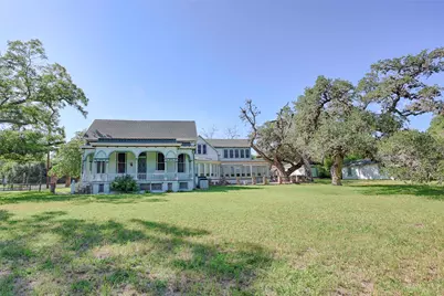 350 N Madison Street, La Grange, TX 78945 - Photo 4