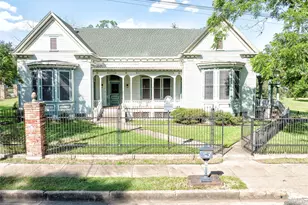 350 N Madison St, La Grange, TX 78945 - Photo 1