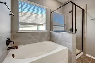 201 Phillips Dr, Kyle, TX 78640 - Photo 6