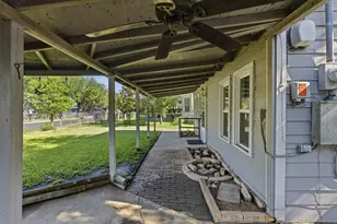 1313 Perez St, Austin, TX 78721 - Photo 12