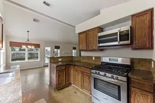 723 Shade Tree Dr, Austin, TX 78748 - Photo 10