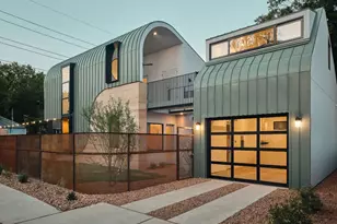 2201 Garden St, Austin, TX 78702 - Photo 2