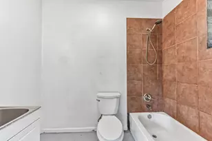2003 E 9th St, Austin, TX 78702 - Photo 20