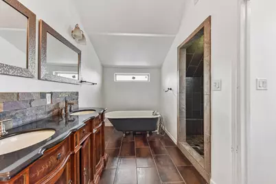 2003 E 9th Street, Austin, TX 78702 - Photo 10