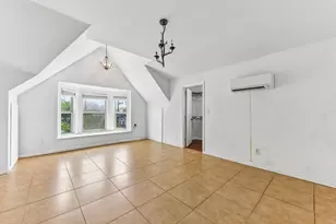 2003 E 9th St, Austin, TX 78702 - Photo 6