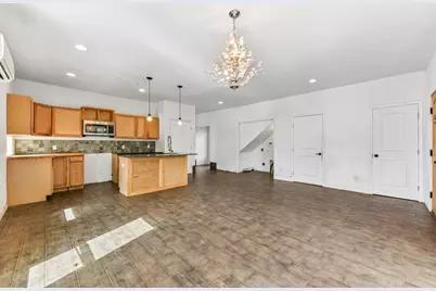 2003 E 9th Street, Austin, TX 78702 - Photo 2