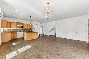 2003 E 9th St, Austin, TX 78702 - Photo 2