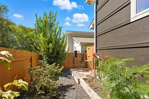 2007 S L Davis Ave, Austin, TX 78702 - Photo 22