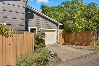 2007 Sl Davis Avenue #B, Austin, TX 78702 - Photo 6