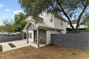 806 Philco Dr, Austin, TX 78745 - Photo 2