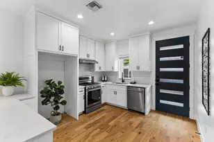 806 Philco Dr, Austin, TX 78745 - Photo 10