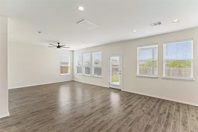 318 Schuylerville Drive, Elgin, TX 78621 - Photo 10