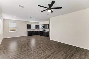 318 Schuylerville Dr, Elgin, TX 78621 - Photo 14