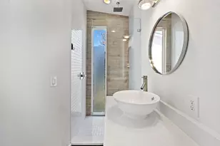 1904 E 17th St, Austin, TX 78702 - Photo 32