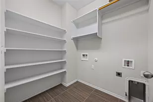 7301 Van Ness St, Austin, TX 78744 - Photo 6