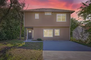 11007 Elm St, Jonestown, TX 78645 - Photo 2