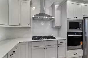 310 Livewater Ln, Georgetown, TX 78633 - Photo 16