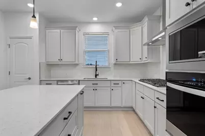 310 Livewater Lane, Georgetown, TX 78633 - Photo 14