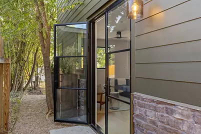 2305 E 21st Street #2, Austin, TX 78722 - Photo 8