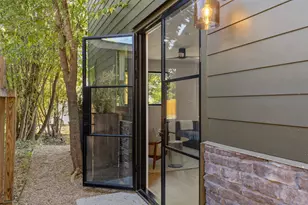 2305 E 21st St, Austin, TX 78722 - Photo 8