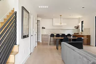 2305 E 21st St, Austin, TX 78722 - Photo 2