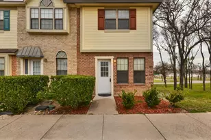 202 S College St, Georgetown, TX 78626 - Photo 4