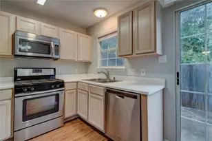 202 S College St, Georgetown, TX 78626 - Photo 18