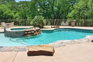 730 E Mather St, New Braunfels, TX 78130 - Photo 28